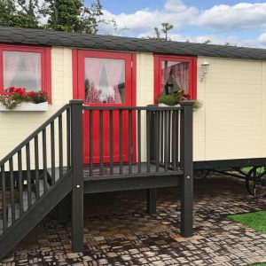 Circuswagen Angelo | 19mm | vuren onbehandeld | 600 x 240 cm | excl. onderstel