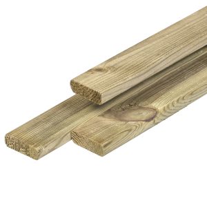 Grenen lat 1,6 x 4,5 x 180 cm, gedroogd, groen geïmpregneerd, geschaafd, 4 ronde hoeken