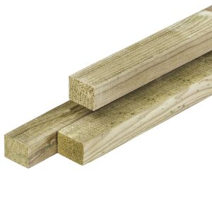 Grenen regel 2,8 x 3,6 x 180 cm, vers, groen geïmpregneerd, geschaafd, scherpkantig