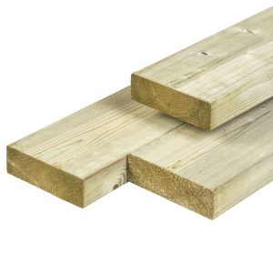 NE vuren ligger 4,5 x 14,5 x 360 cm, gedroogd, groen geïmpregneerd, geschaafd, 4 ronde hoeken
