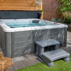 Jacuzzi Trap